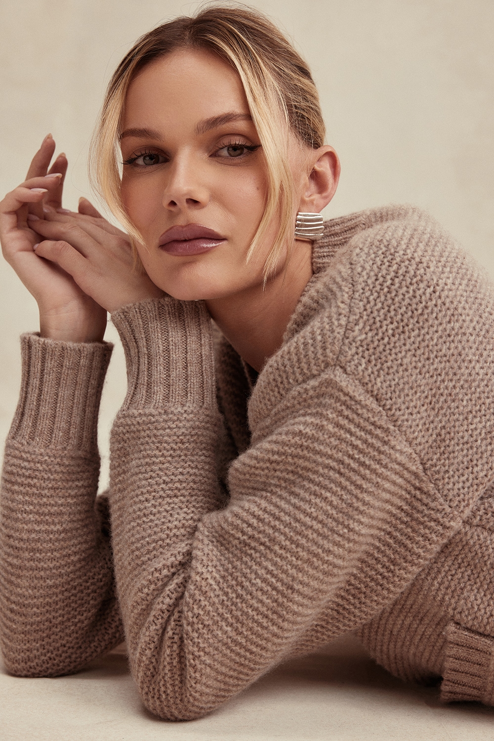 Alara  Barley Chunky Natural Wool Cardigan — image 13