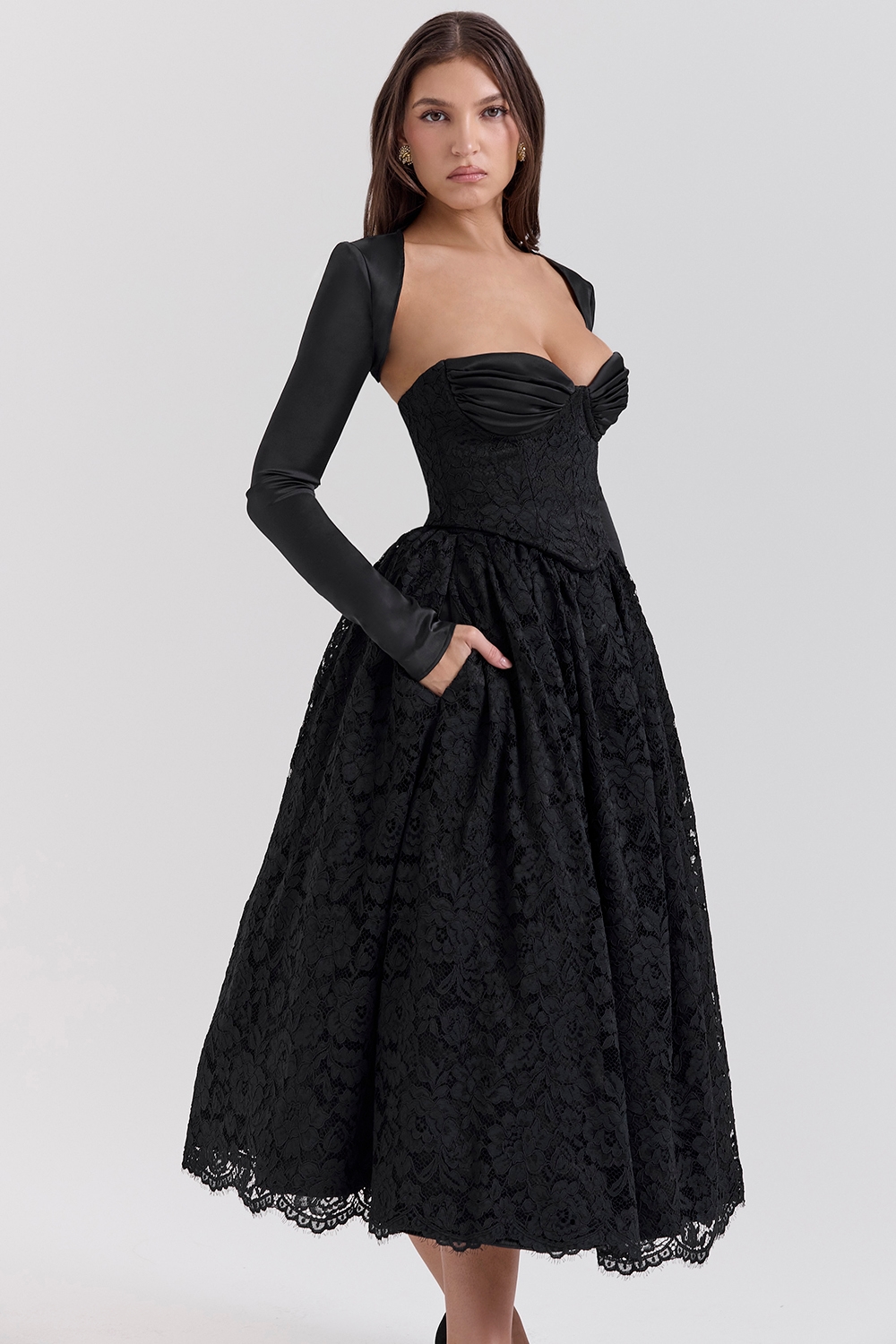 Duchess  Black Lace Corset, Skirt and Bolero — image 3