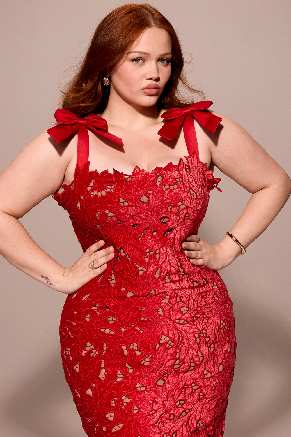 Tiff  Holly Red Velvet Lace Maxi Dress — image 9