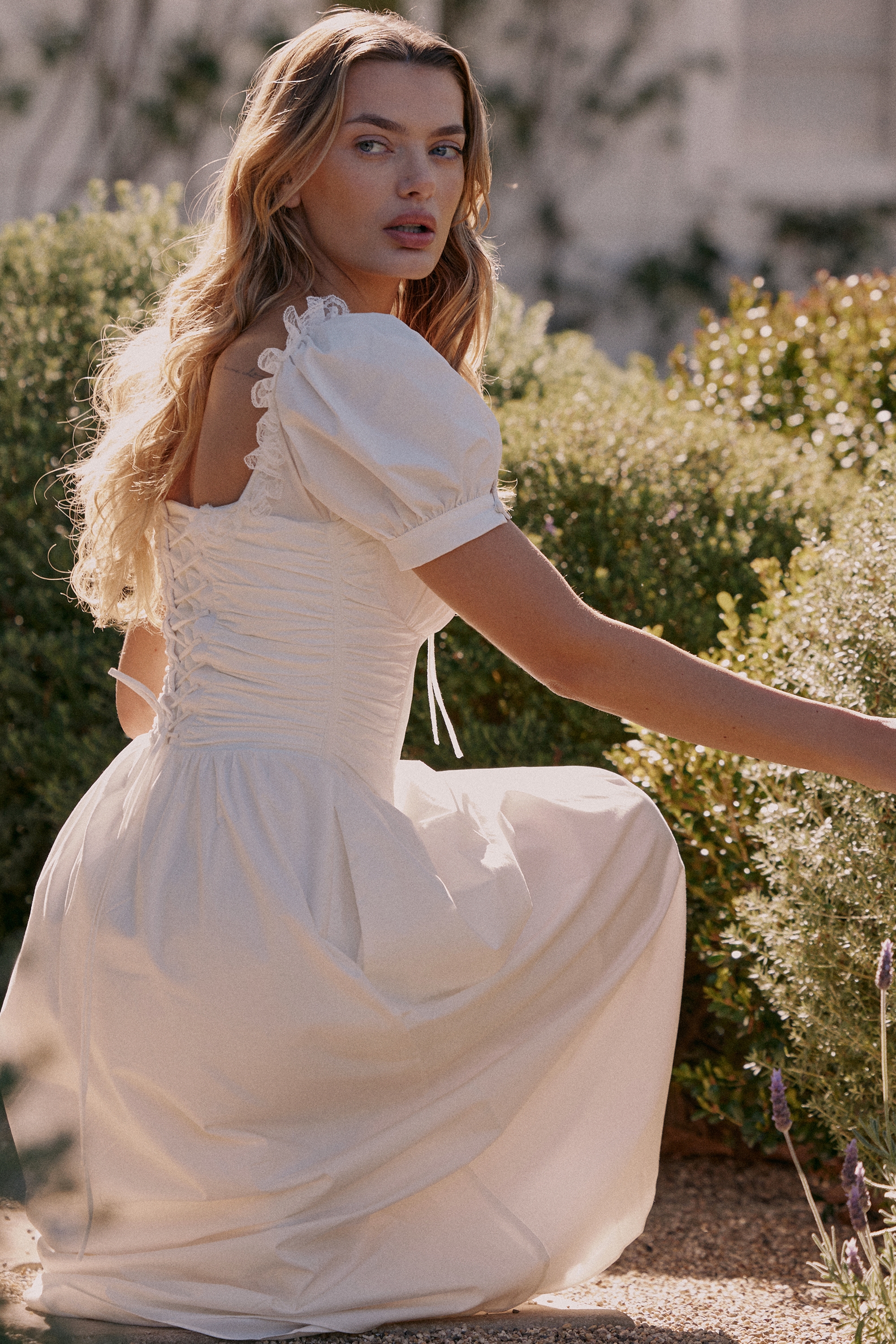 Lulabell  White Stretch Cotton Puff Sleeve Midi Dress — image 2