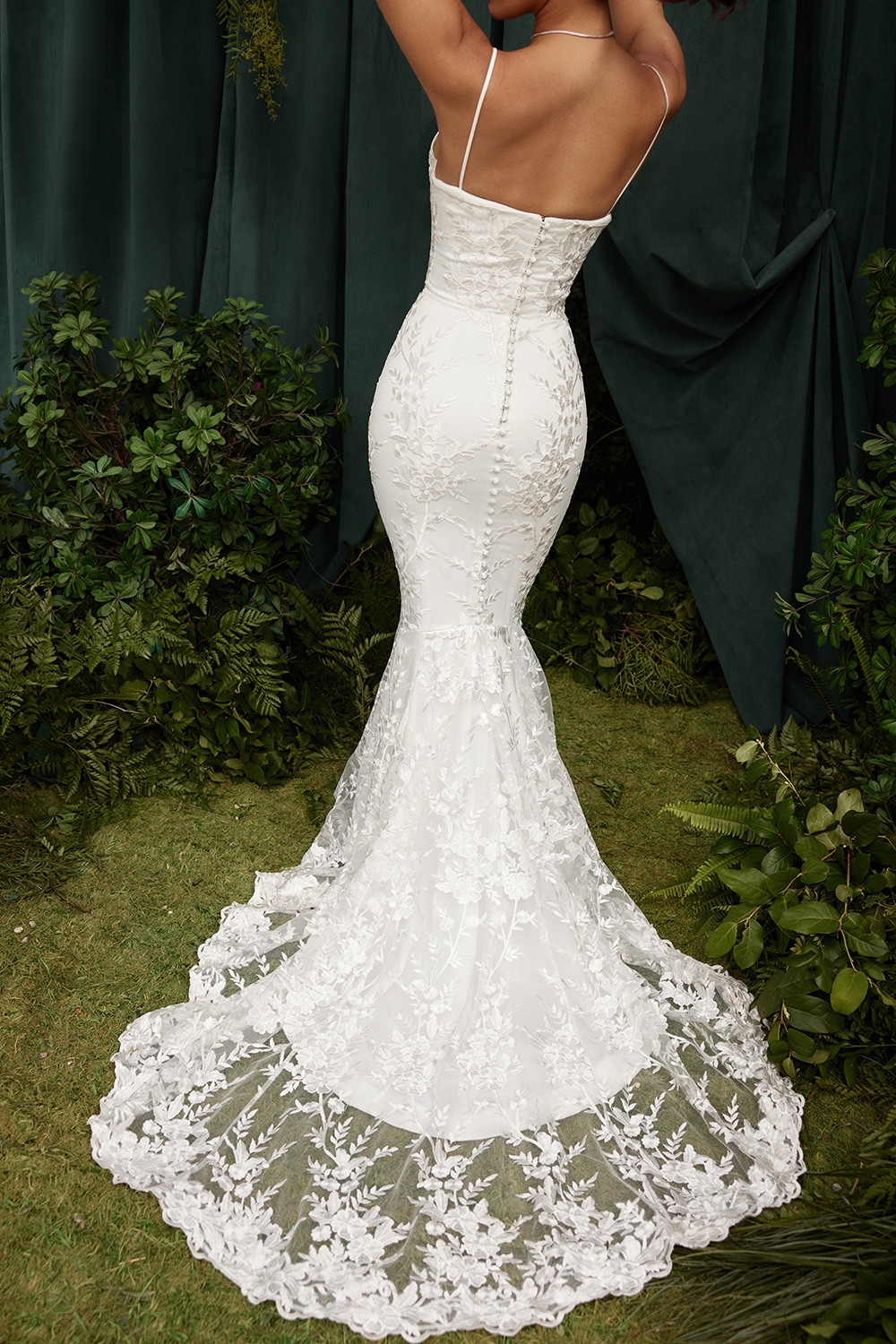 Solene  White Lace Bridal Gown — image 18